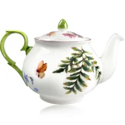 Royal Collection Shop Chelsea Porcelain Teapot* Chelsea Porcelain